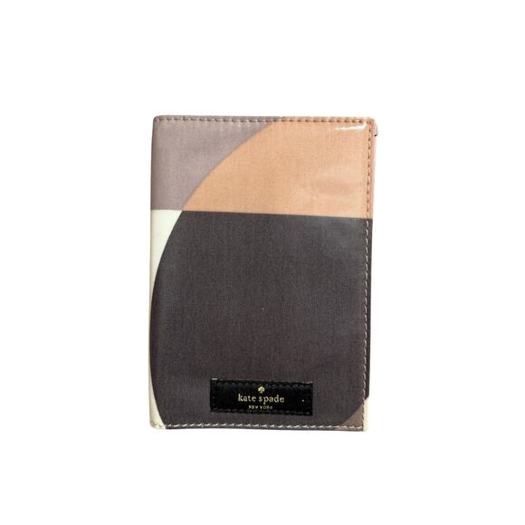 New Kate Spade Passport Holder - Picture 1 of 4